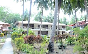 Coconhuts Beach Resort